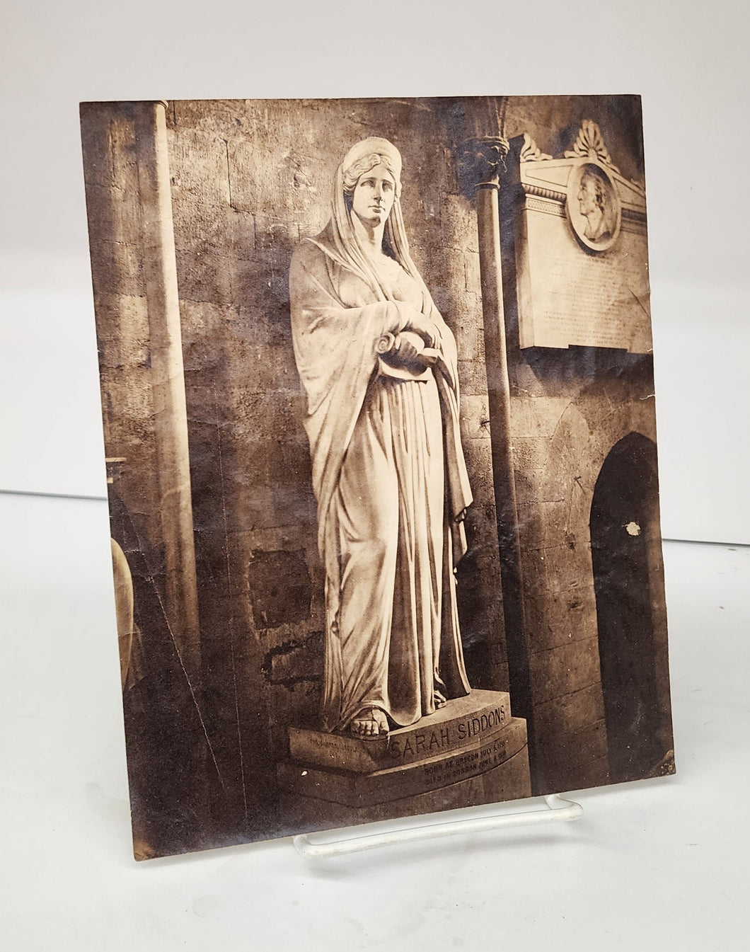 Photograph of Sarah Siddons statue