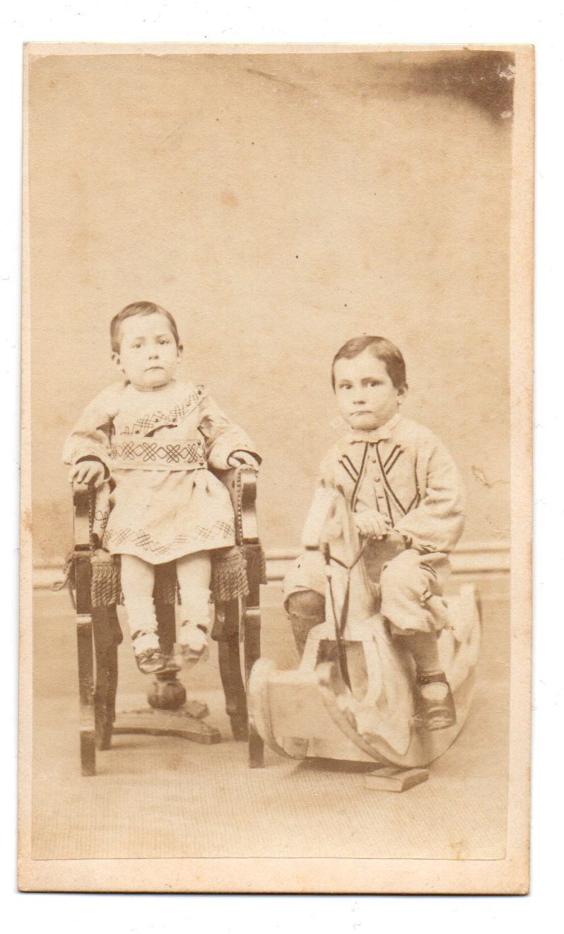 Carte de visite photo of two little boys