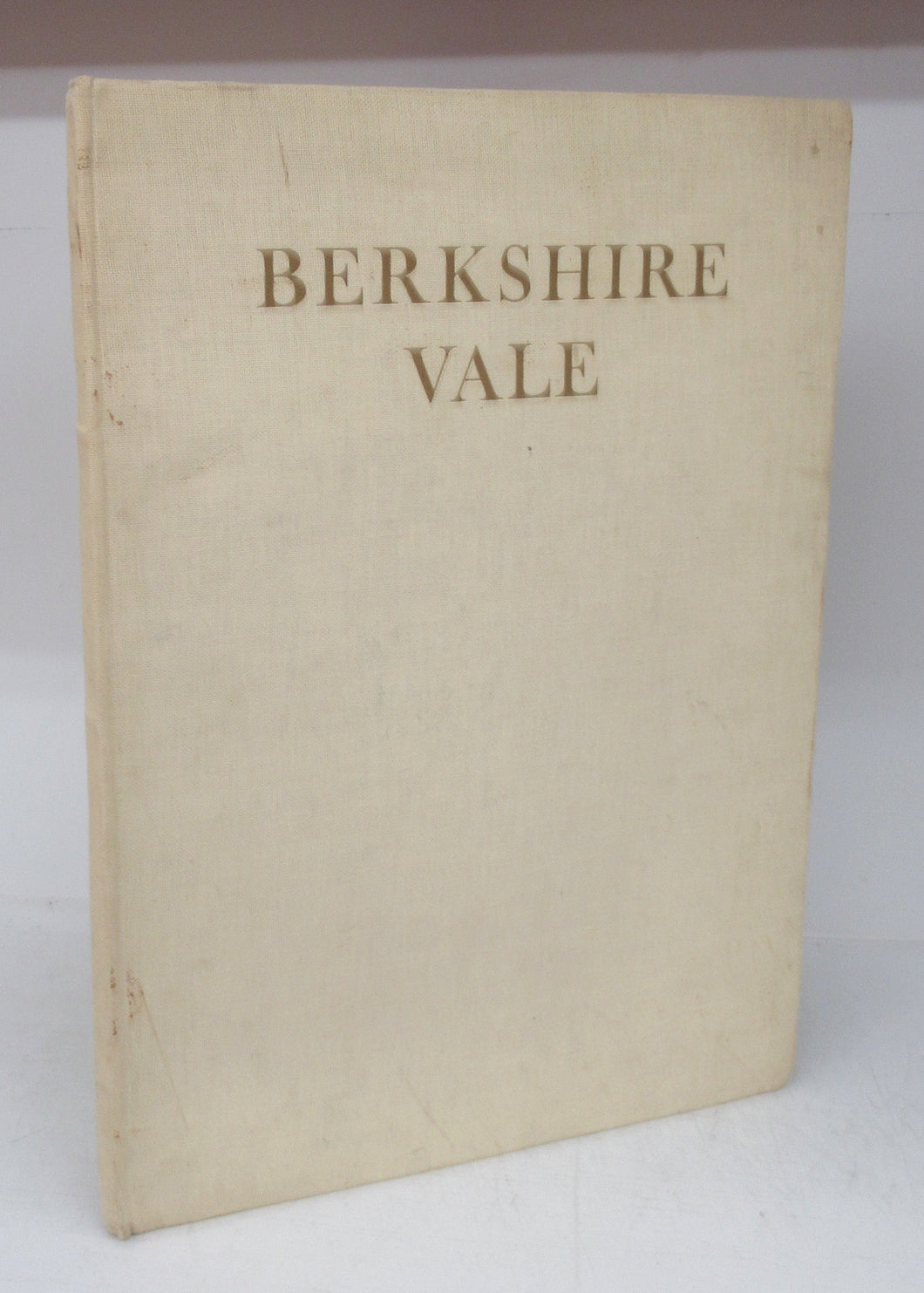 Berkshire Vale: Poems by Wilfrid Howe-Nurse